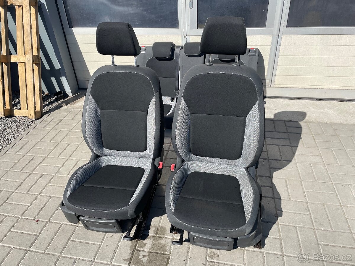 Skoda Fabia III Sedačky