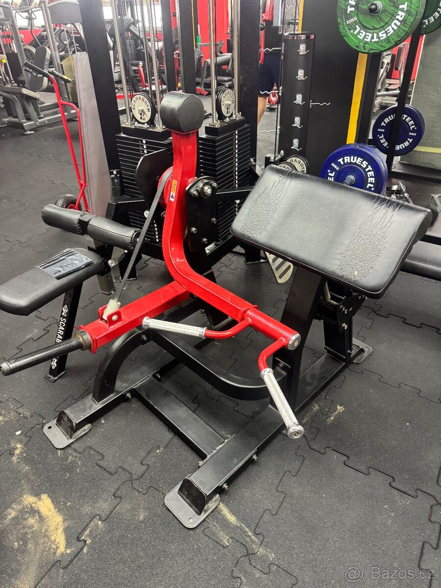 IMPULSE SL7023 BICEP CURL stroj na biceps