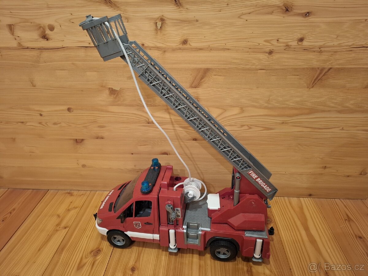 Prodám dětské hasiče vozidlo hracka