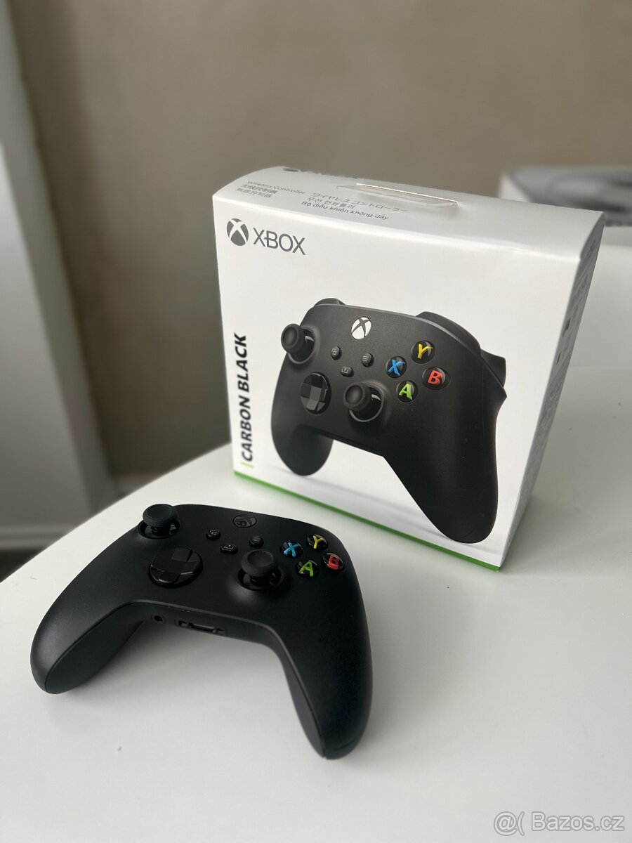 NOVÝ XBOX SERIES ovladač - černý (ONYX BLACK)