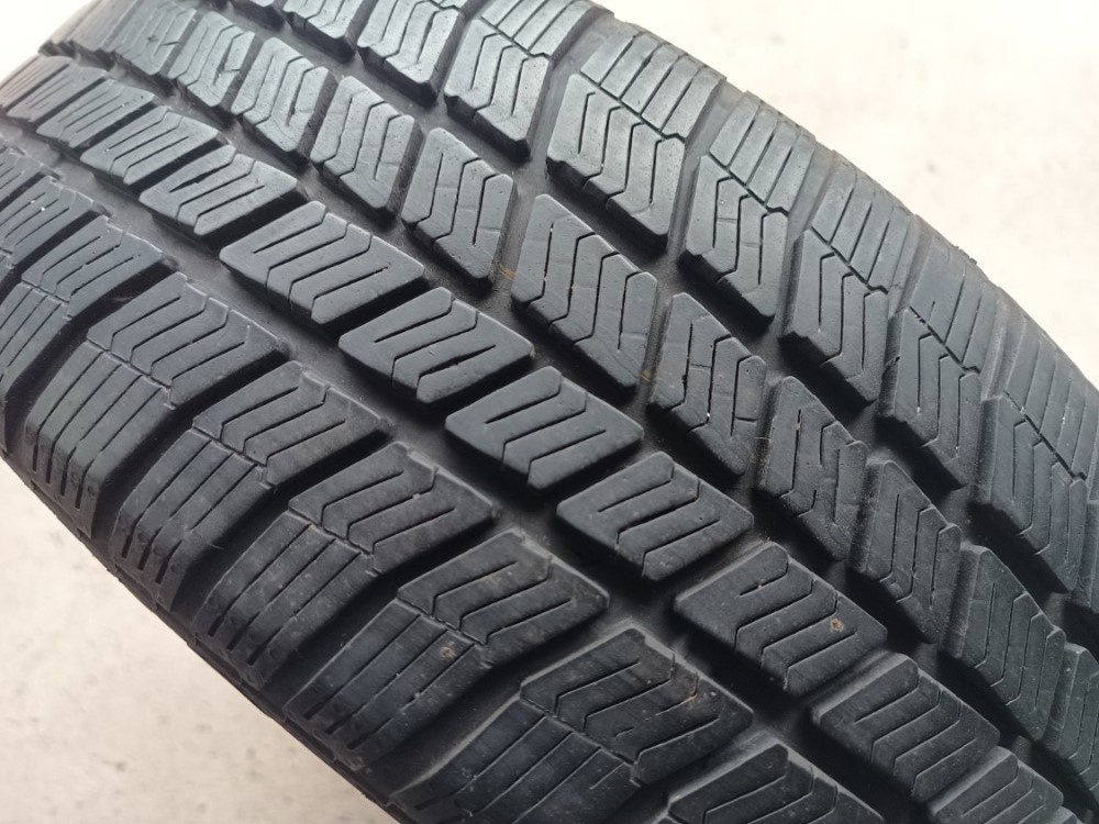 185/60 R15 BARUM (2217)