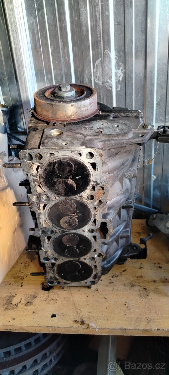 Hlava motoru 1.9 TDI PD