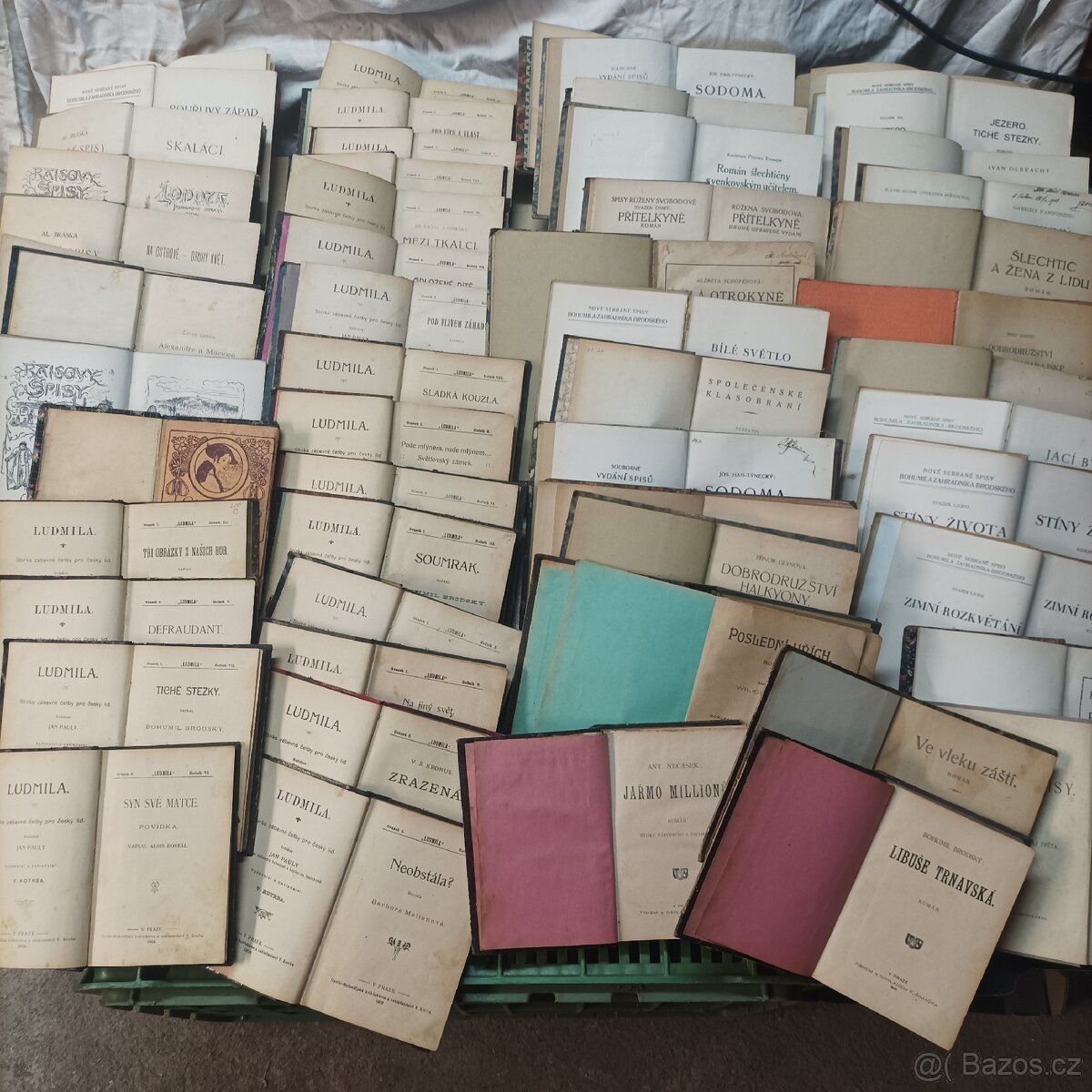 STARÉ KNIHY ROMÁNY