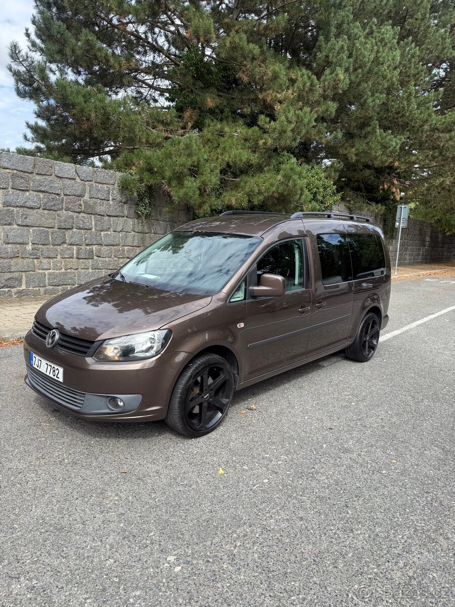 WV Caddy maxi 7 míst