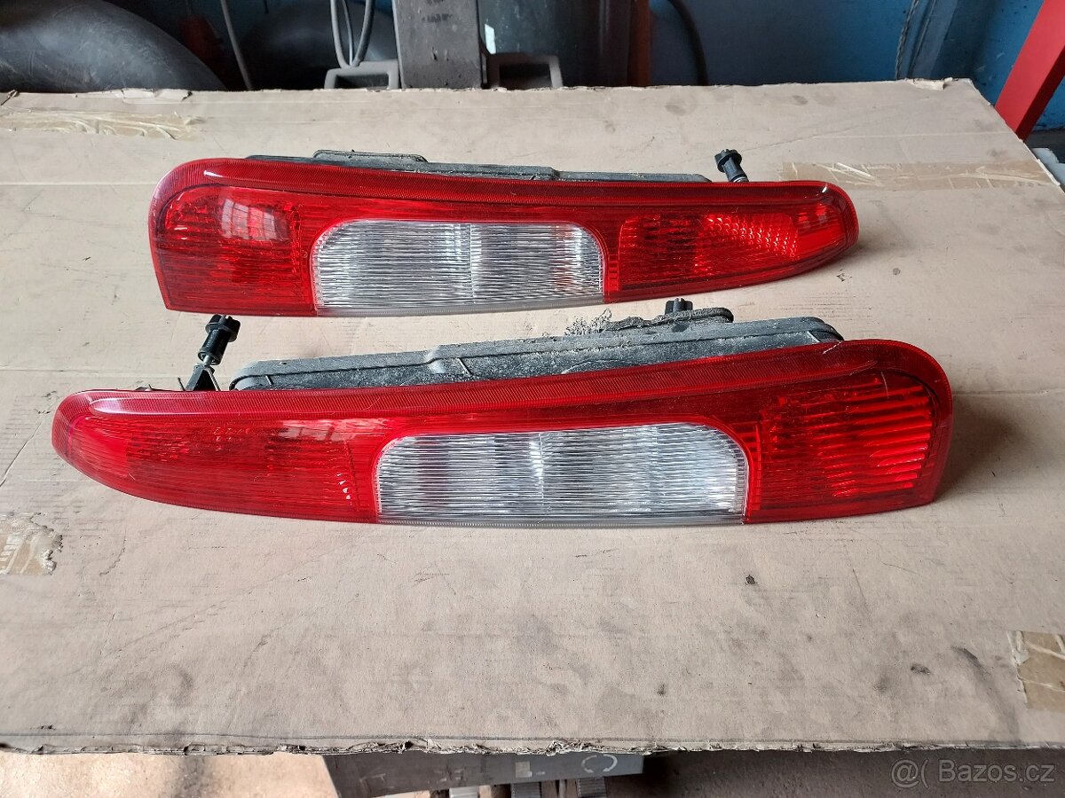 zadní světla Ford C Max