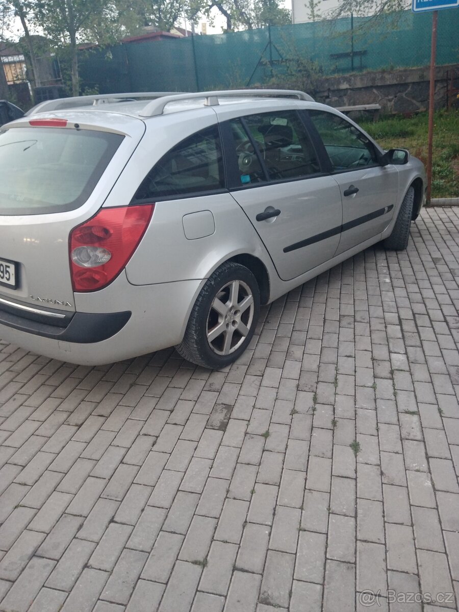 Nabídnu Renault laguna