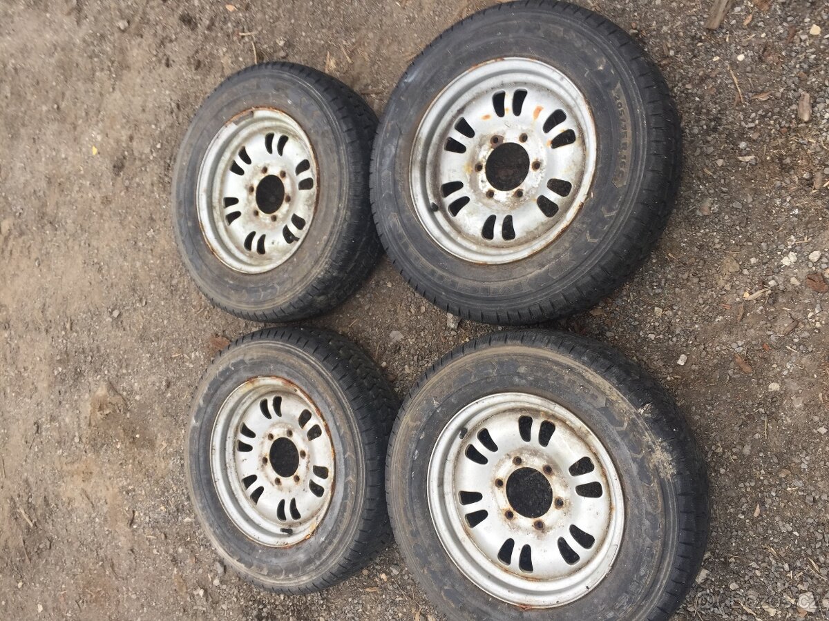 Kia Sportage kola 15”