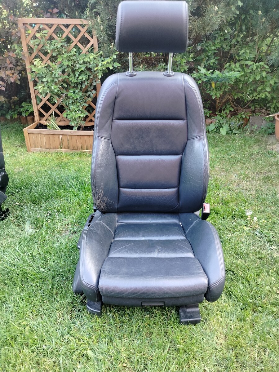 Audio A4 B6 autosedačky
