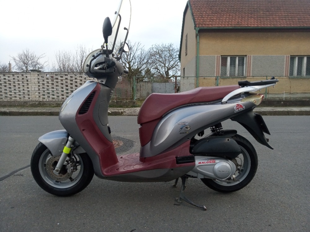 HONDA PS 150