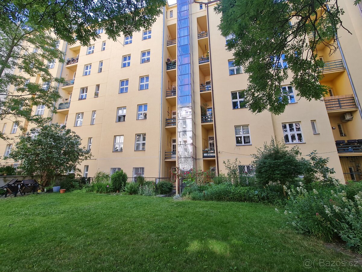 Prodej bytu 2+1 (50,5 m2), Baranova, Praha 3