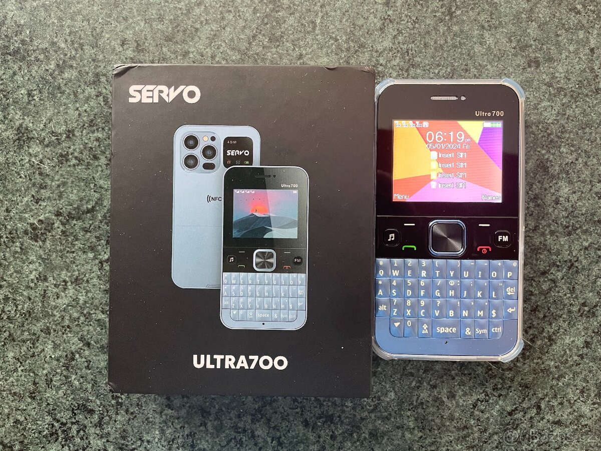Servo ULTRA 700 na 4 SIM karty