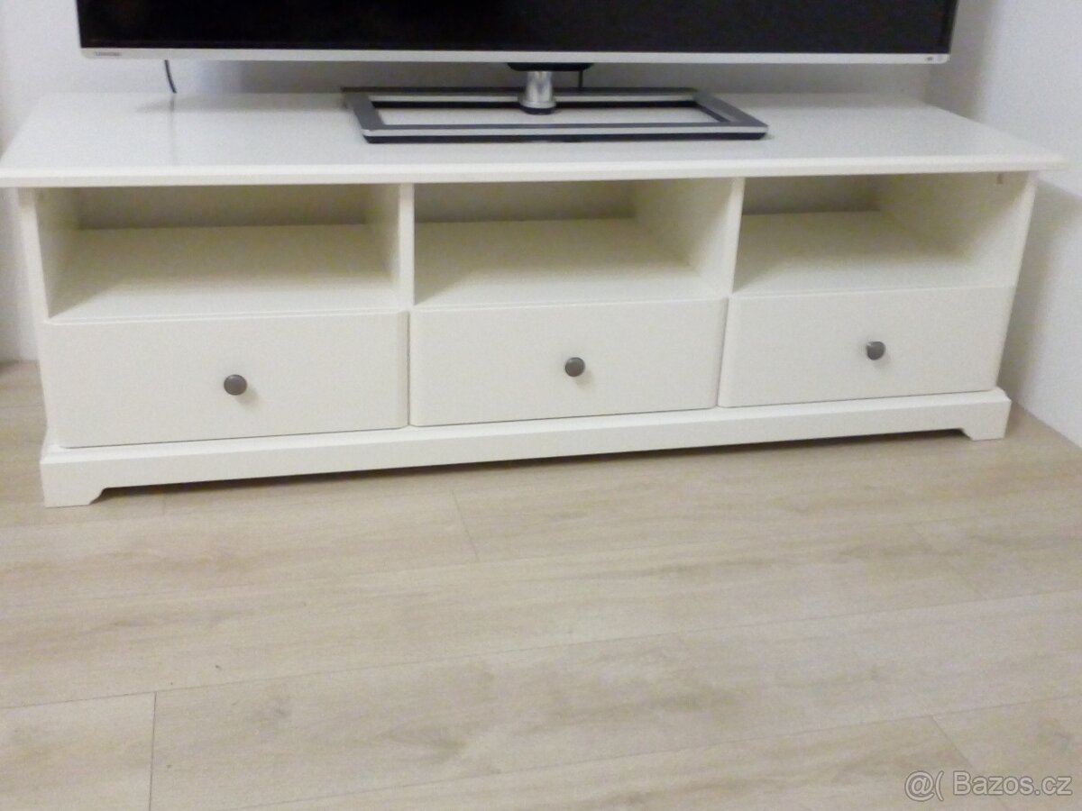 Ikea Liatorp - tv stélik
