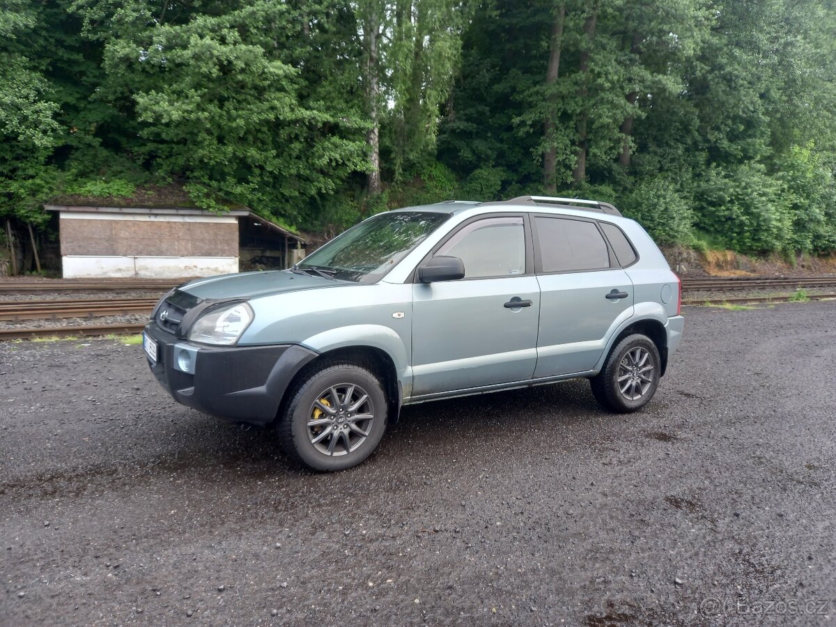 Prodám SUV Hyundai Tucson 2.0 benzin 4x4