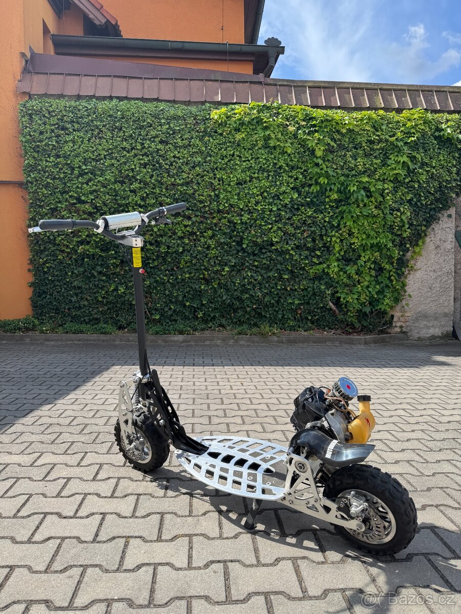 Motorová koloběžka Nitro Scooters XG 09, 2 ks