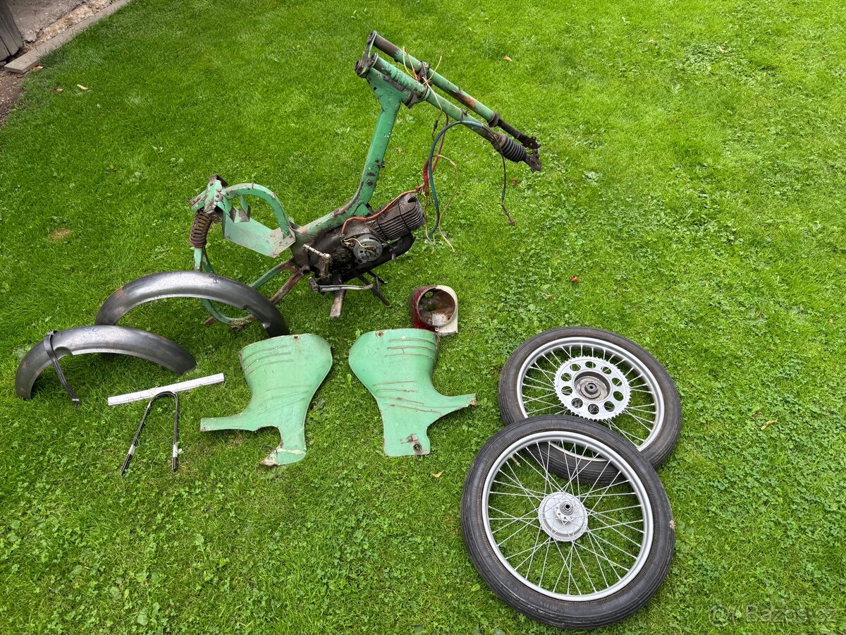 JAWA 550 Pařez - Díly