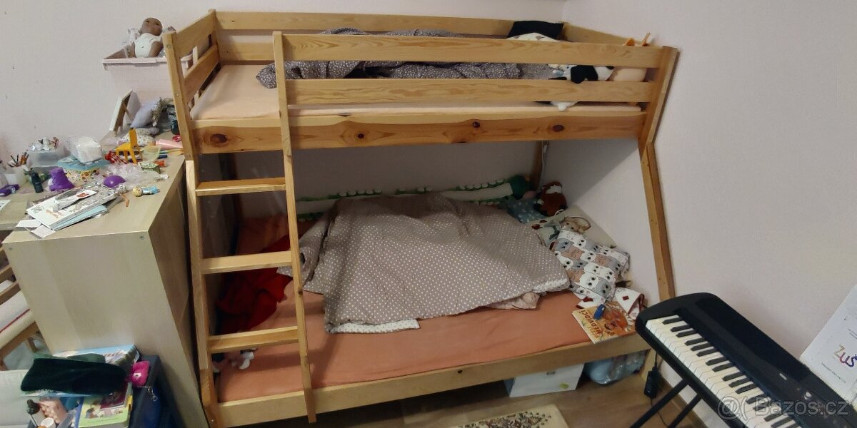 Poschoďová postel