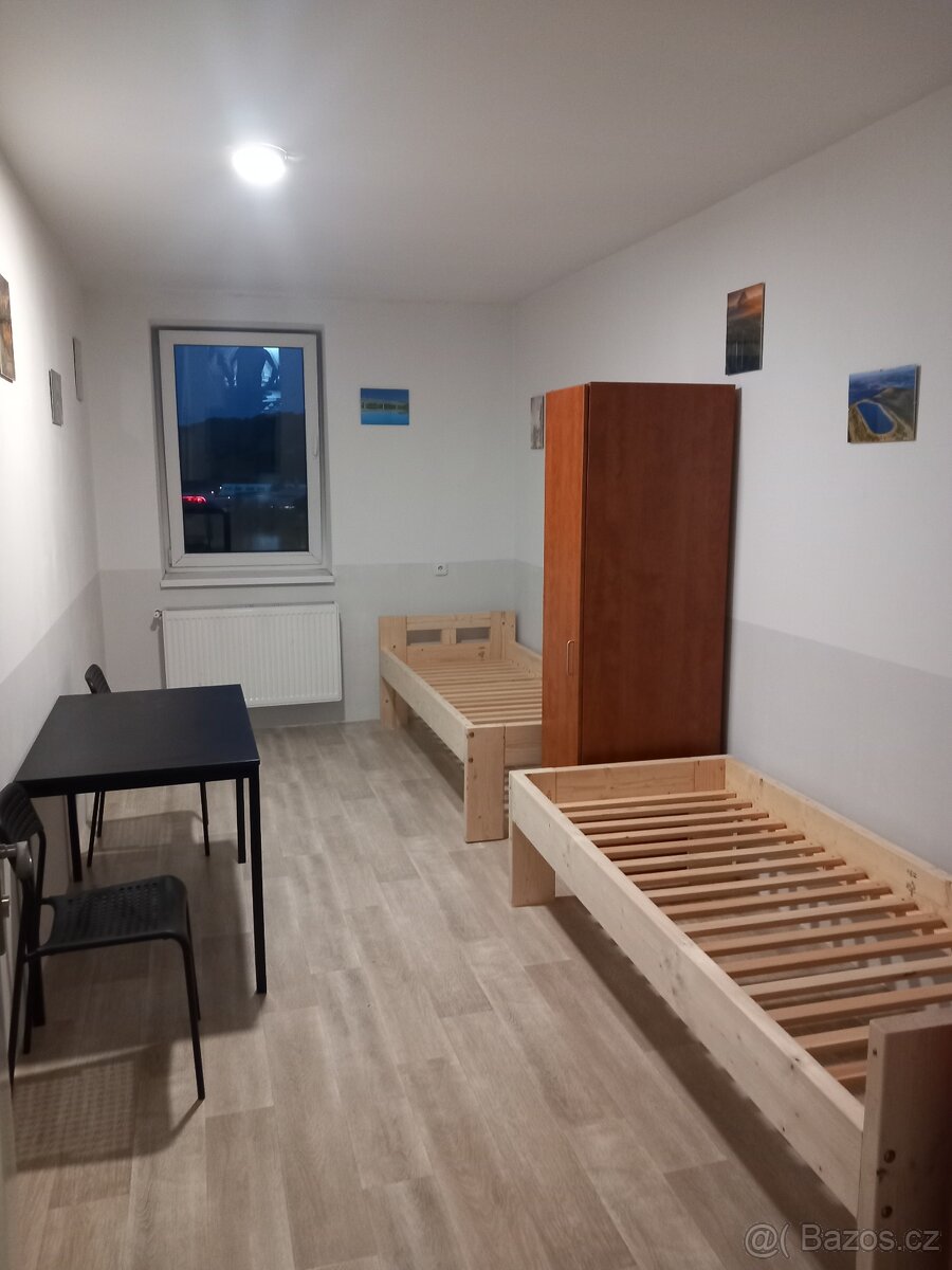 TRUTNOV Dálnice D11 Ubytování Trutnov -  ubytování pro firmy