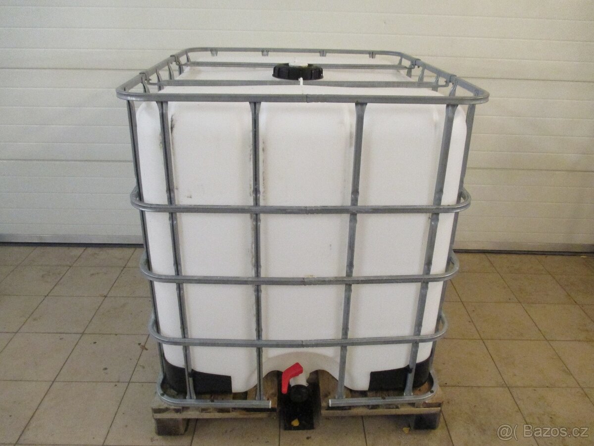 Barel  nádoba na vodu 1000 litrů IBC kontejner  bečka