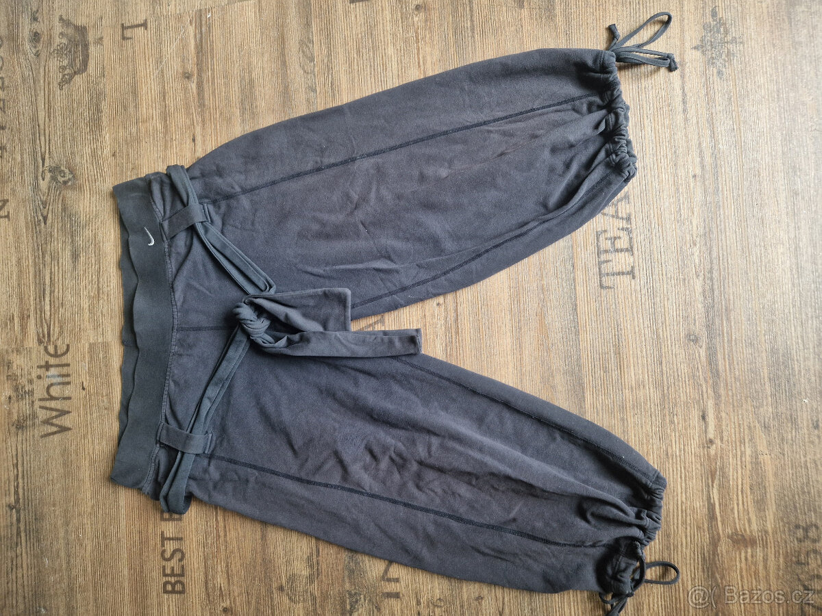 Pirátské kalhoty pod kolena-černé - zn.NIKE