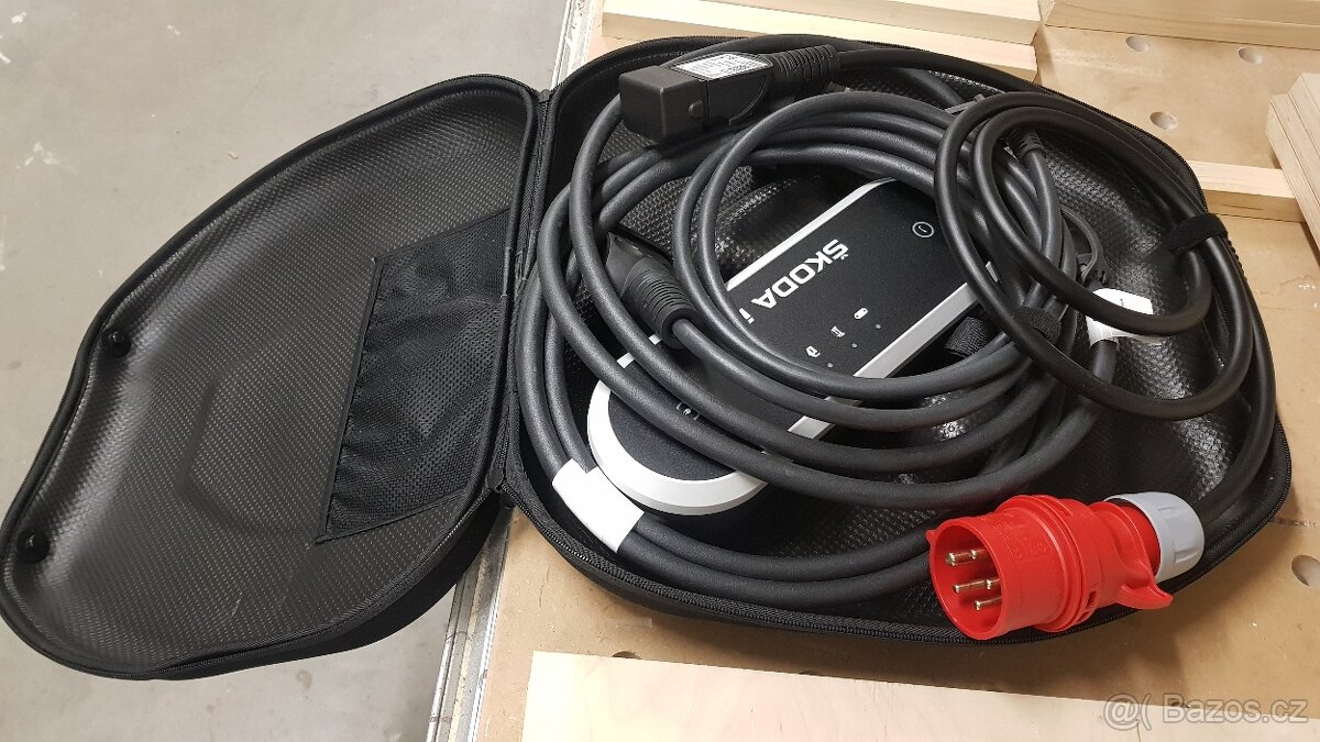 Nabíjecí set kabel Škoda iV Enyaq 11kW 230V 400V Nabíječka