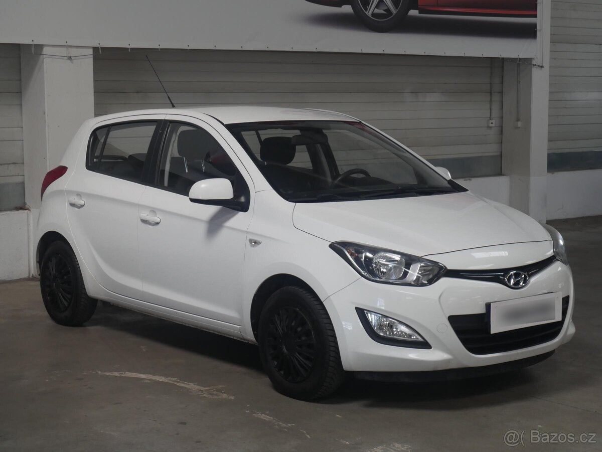 Hyundai I20 1.2i ,  63 kW benzín, 2012