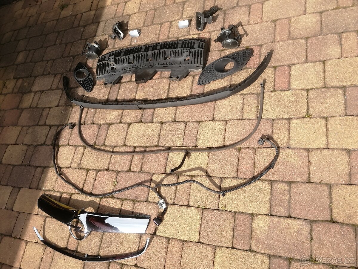 Opel Zafira B xenony ostřikovače mlhovky