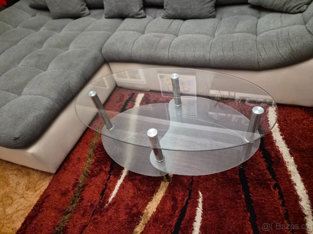 Konferenční skleněný stolek