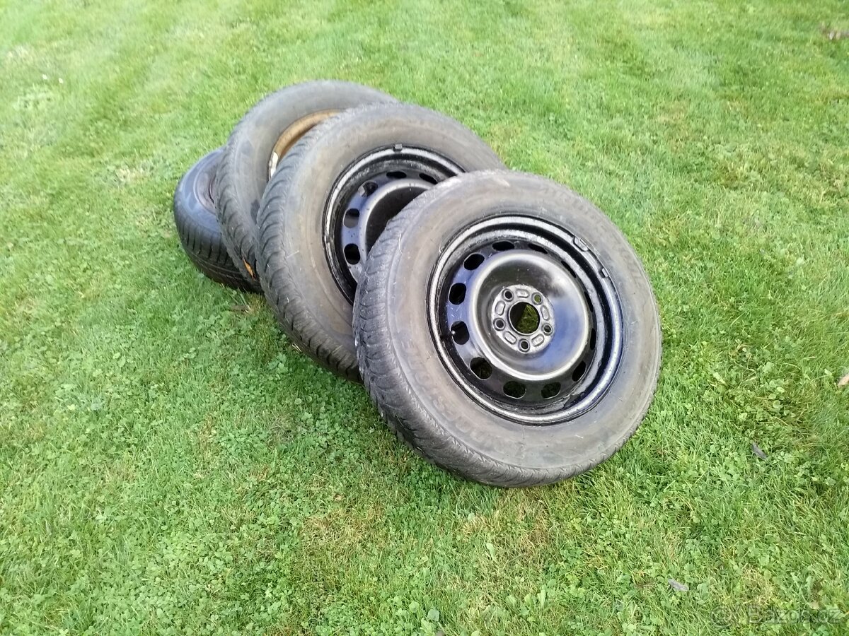 Bridgestone 195/65R15. 5x108