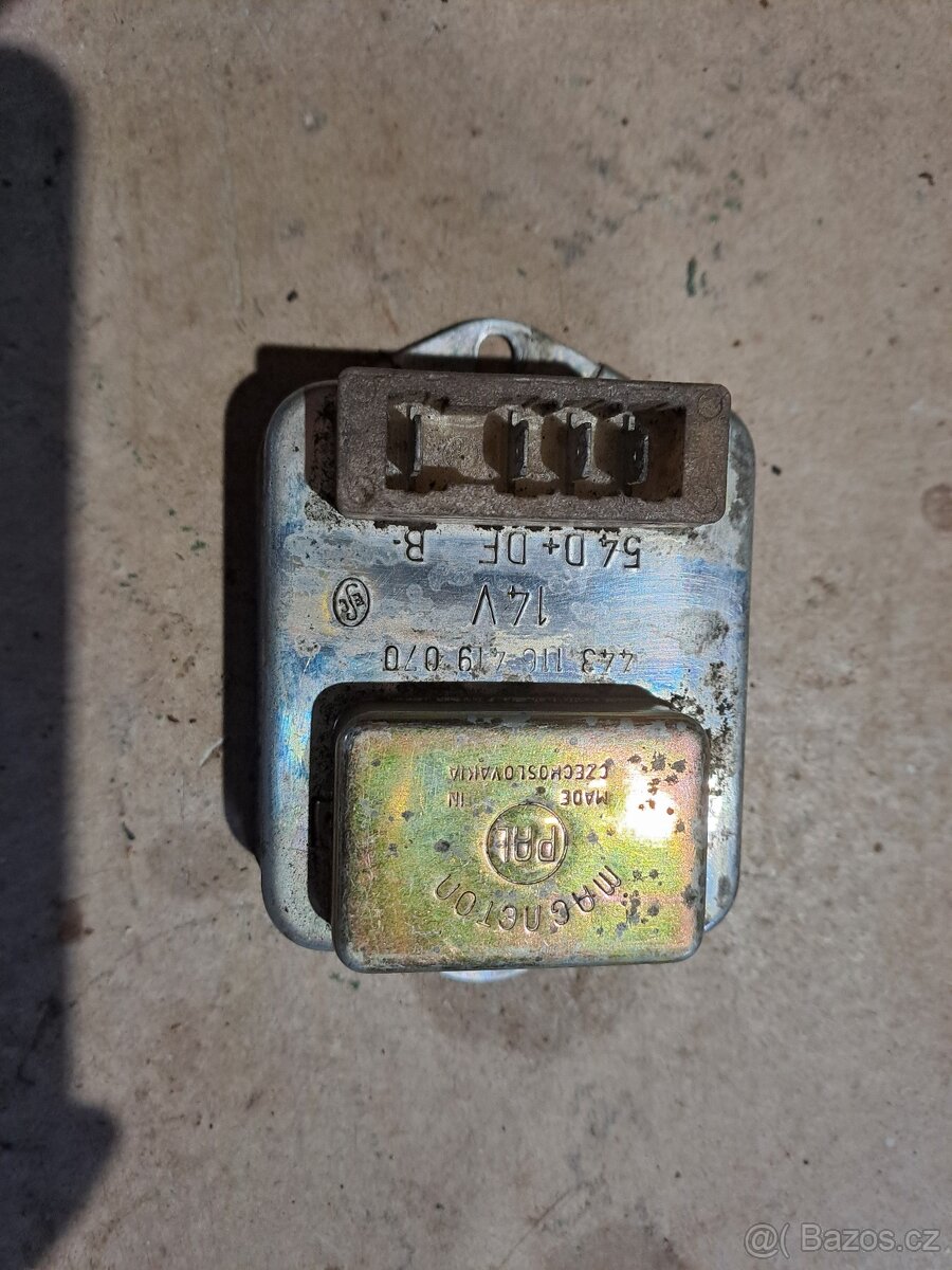 Regulátor dobijení Pal 14V