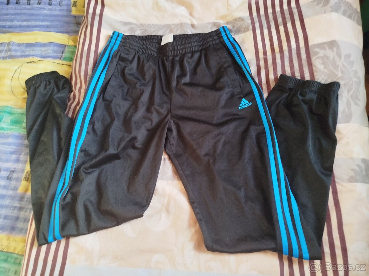 Tepláky Adidas