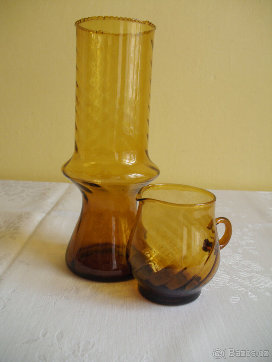Skleněná váza + džbánek