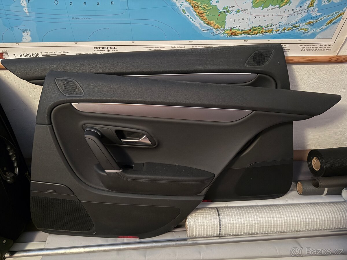 Zadní podsvícené tapce čalounění VW CC