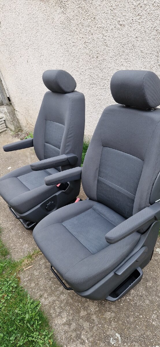 Přední sedadla multivan vw t5,t6