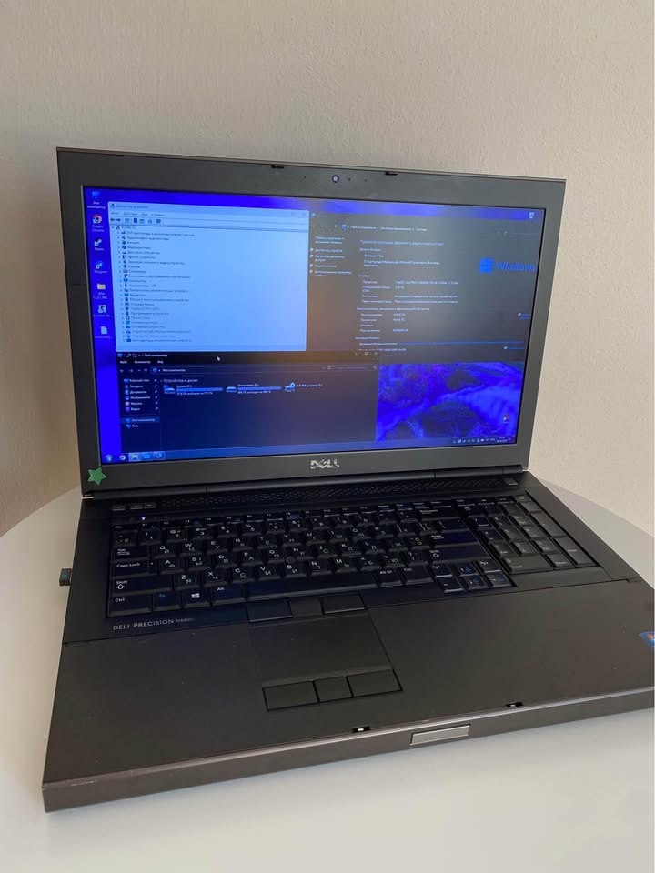 Mobilní pracovní stanice Dell Precision M6800
