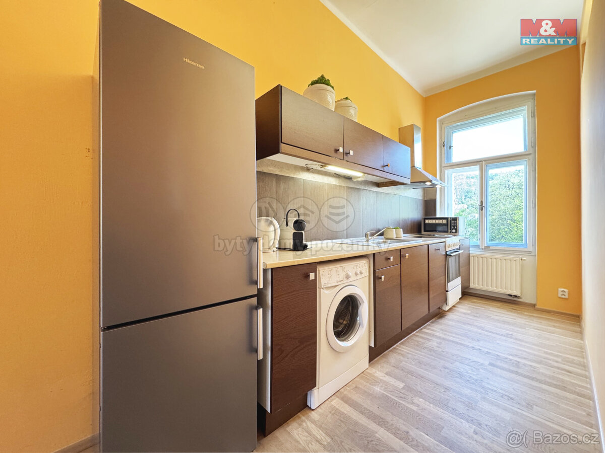 Pronájem bytu 3+1, 96 m², Karlovy Vary, ul. Škroupova