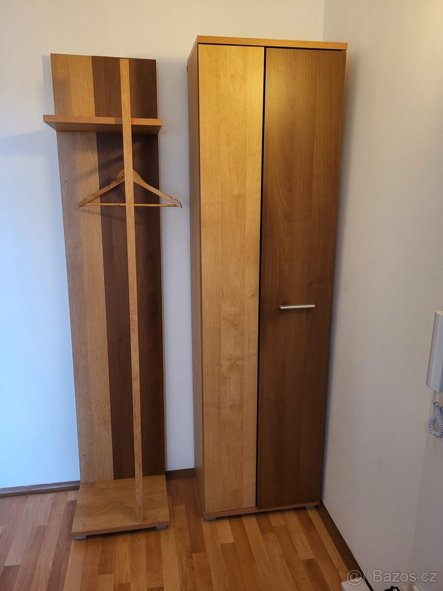 Nábytek do chodby/předsíně