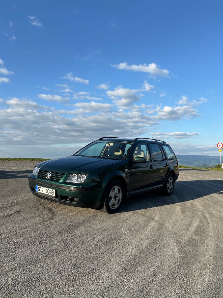 VW Bora variant 1.6 benzín 74kw (automat)