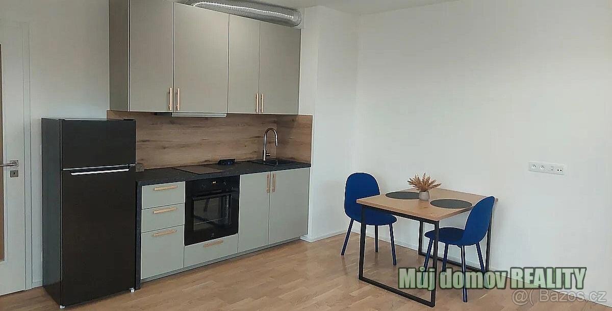 Pronájem bytu 1+kk, 34 m s balkonem Hasilova, Praha Stodůlky