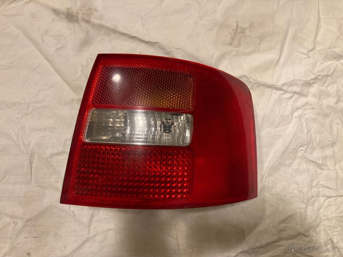 Zadní světla Audi A6 C5 avant