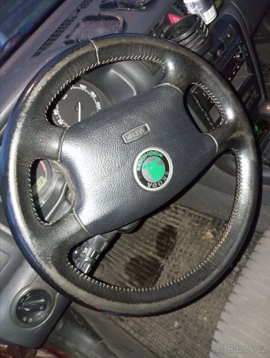 Prodám kožený volant skladem oktavia 1