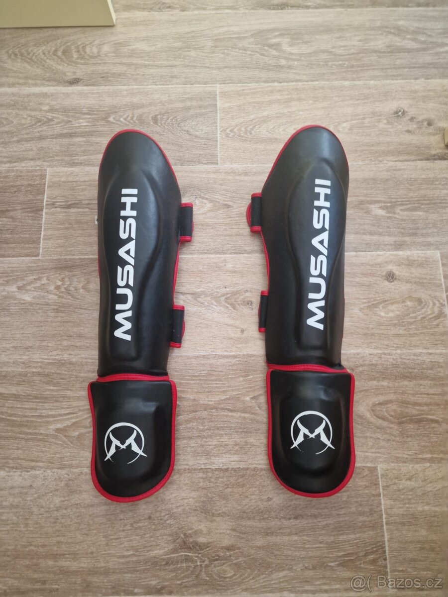 Chrániče na holeně junior (bojové sporty)