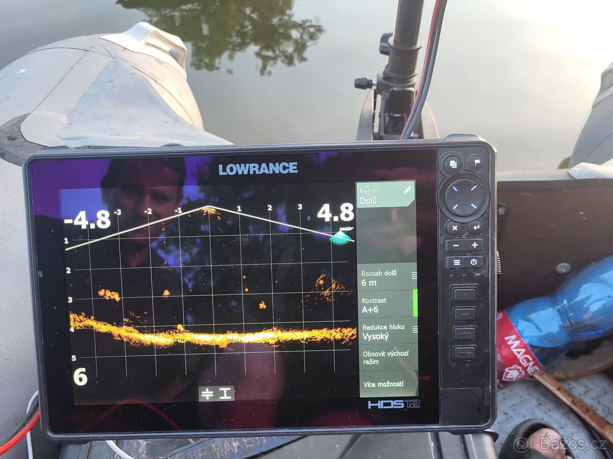 LOWRANCE HDS LIVE 12 se sondou ActiveTarget