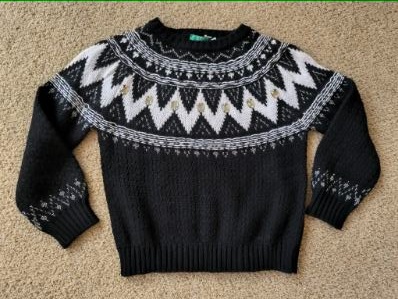 Dětský svetr zn. Benetton, s kamínky - vel. 110