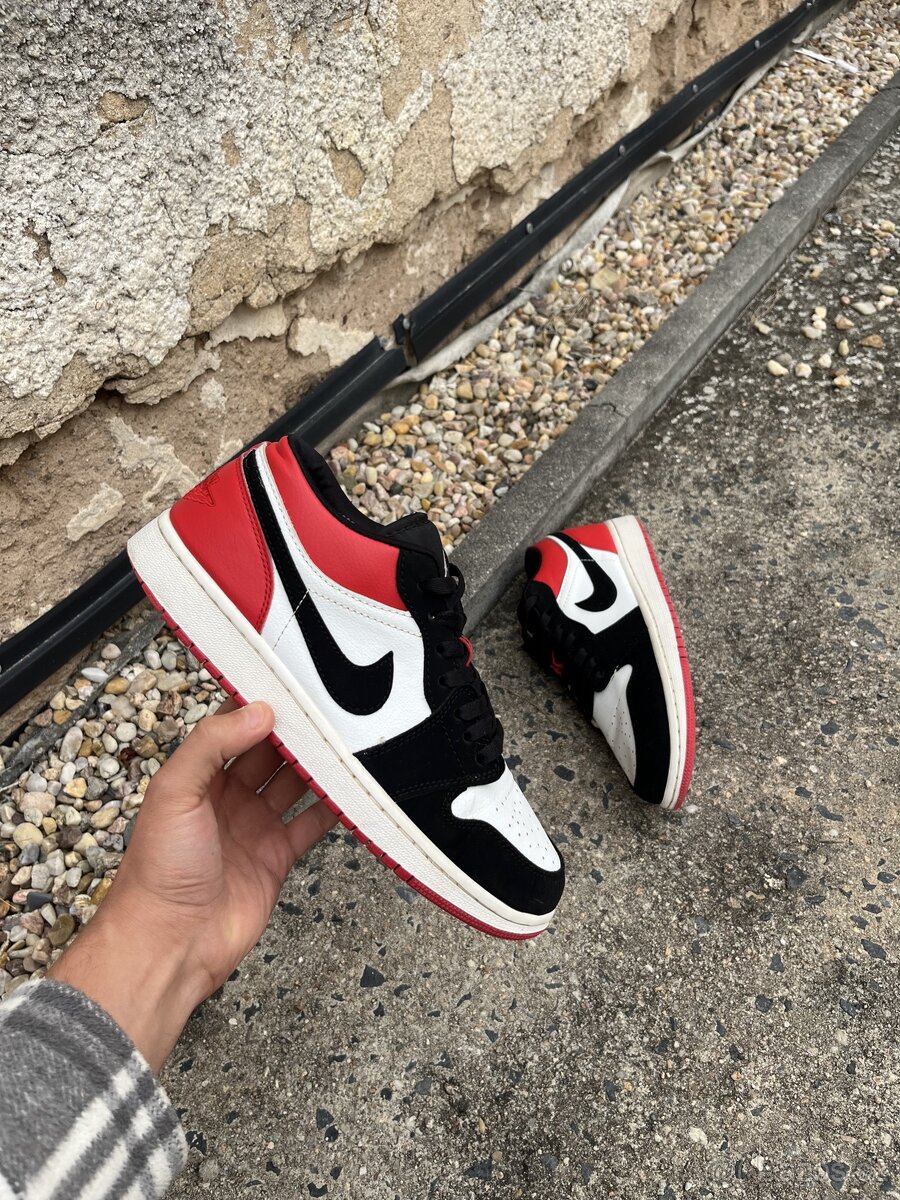 Jordan 1 Low Black Toe