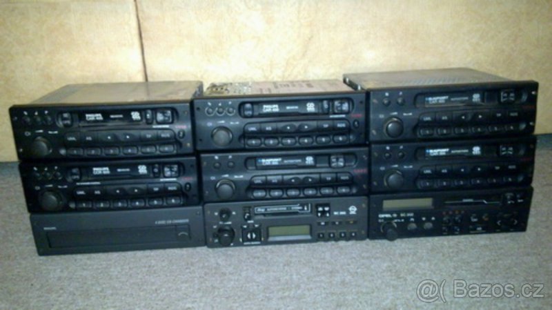 Autorádio - CD, kazeta, DIgi tuner, RDS, starší modely