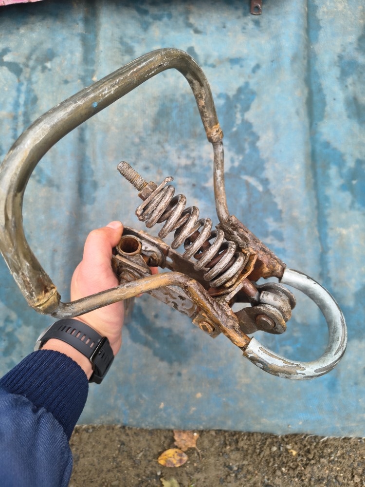 Původní sedlo na Stadion S11 a jawetta 551