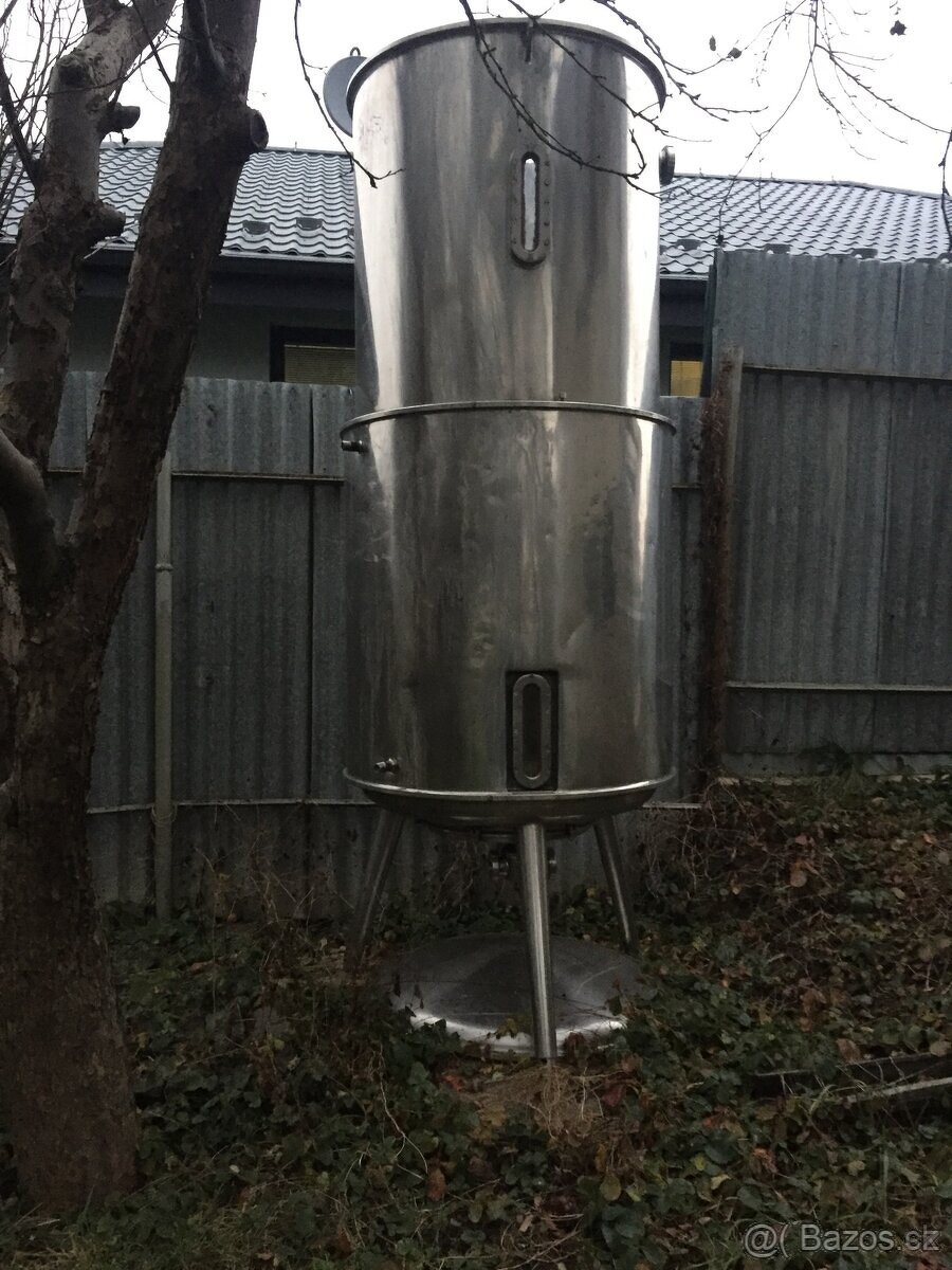 Predám nerezovú nádrž 1500l