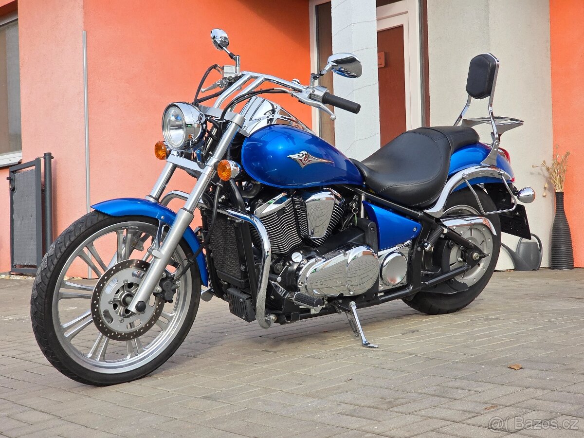 Kawasaki VN 900 Custom, původ ČR, padací rám, opěrka