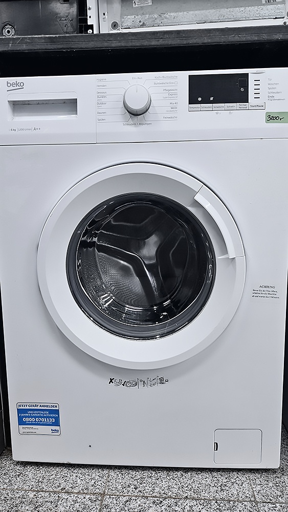 Automatická pračka BEKO, display, inverter, hl.46