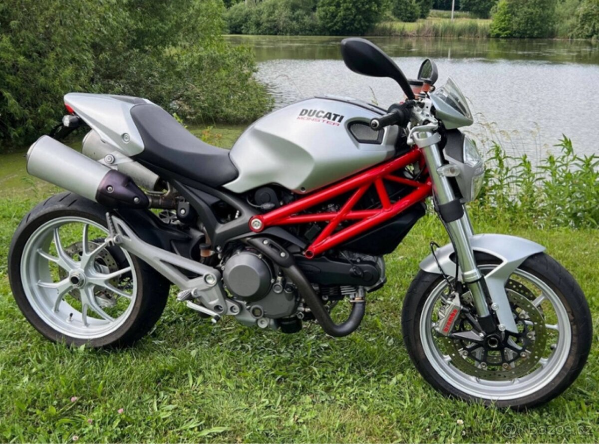 Prodám DUCATI MONSTER 1100